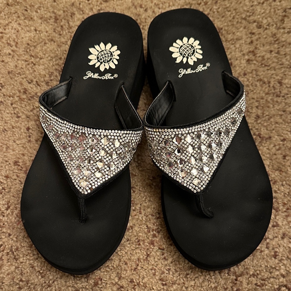 Yellow Box Black Sandals with Glittering Diamond Details